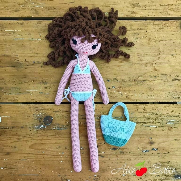 alice balice | poupée en crochet | doll | amigurumi | tutoriel | tutorial | maillot de bain | vacances